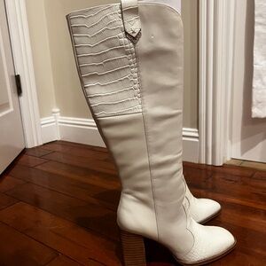 Gibson Latimer Off-White Croc-Patterned Heeled Boots